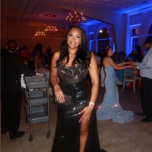 Elegant Black Sequin Prom Dress